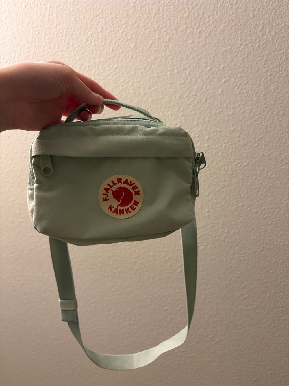 Fjällräven Kanken Fanny Pack in Light Mint